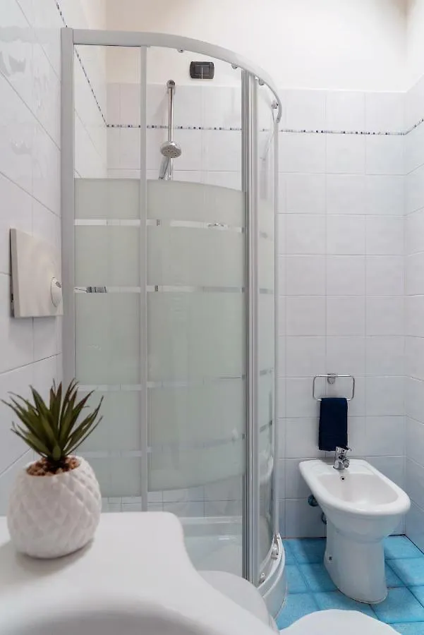 Large Apartment In Milan Center Italy