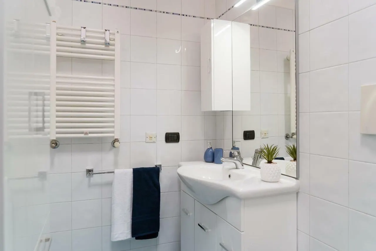 Large Apartment In Milan Center 0*,  Italy